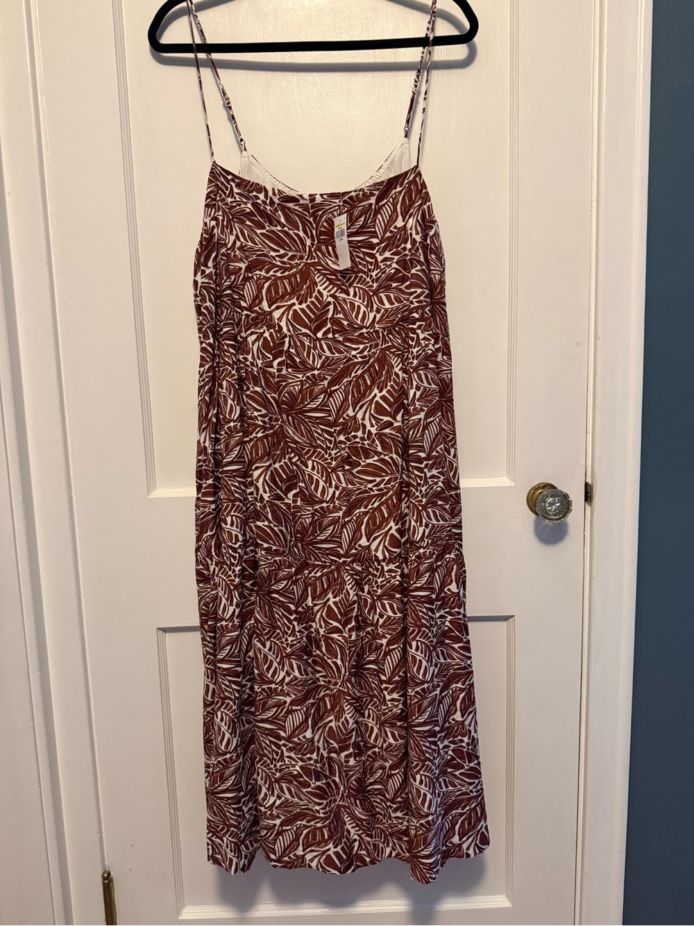 Abercrombie & Fitch Rust and White Leaf-Print Midi dress